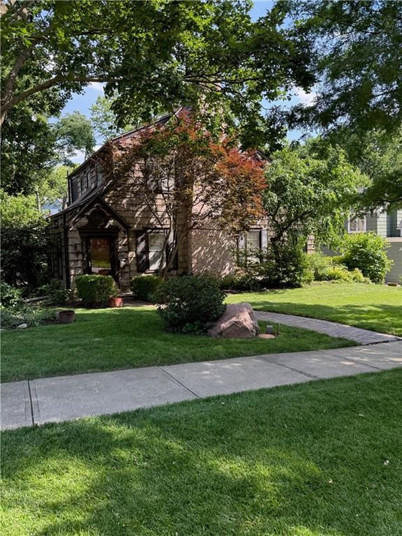 5405 Locust Street, Kansas City, MO