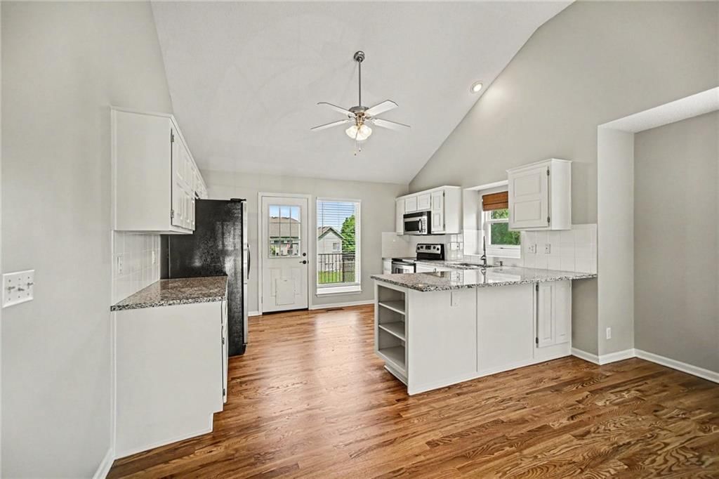 712 MADISON CREEK Court — photo 8