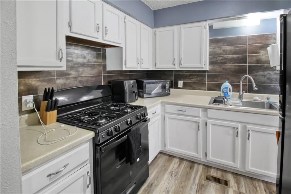 2727 Crawford Avenue — photo 6