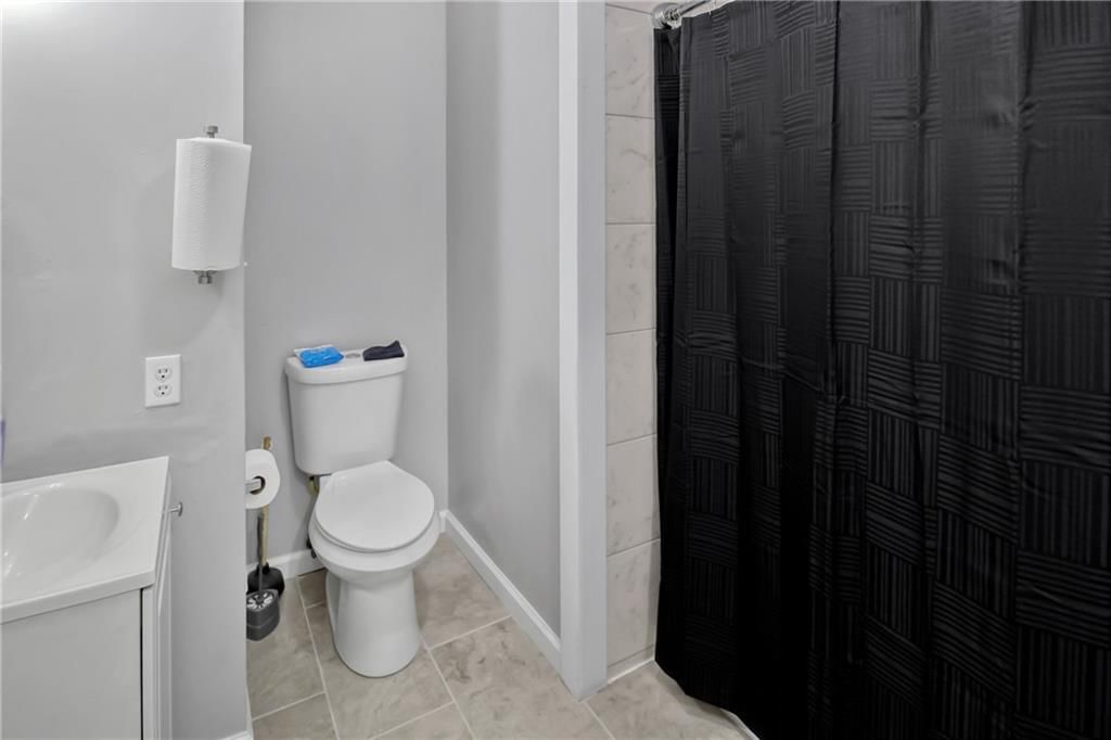 2727 Crawford Avenue — photo 10