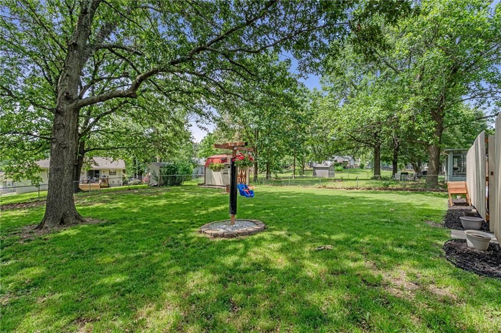 716 Redwood Lane — photo 25