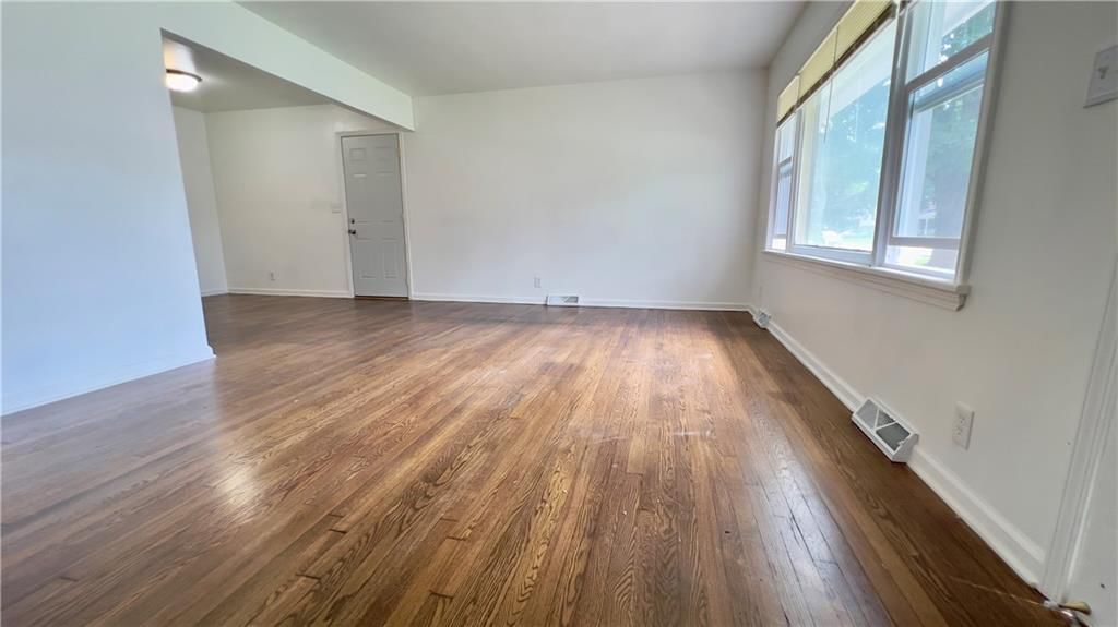 204 N Park Drive — photo 4