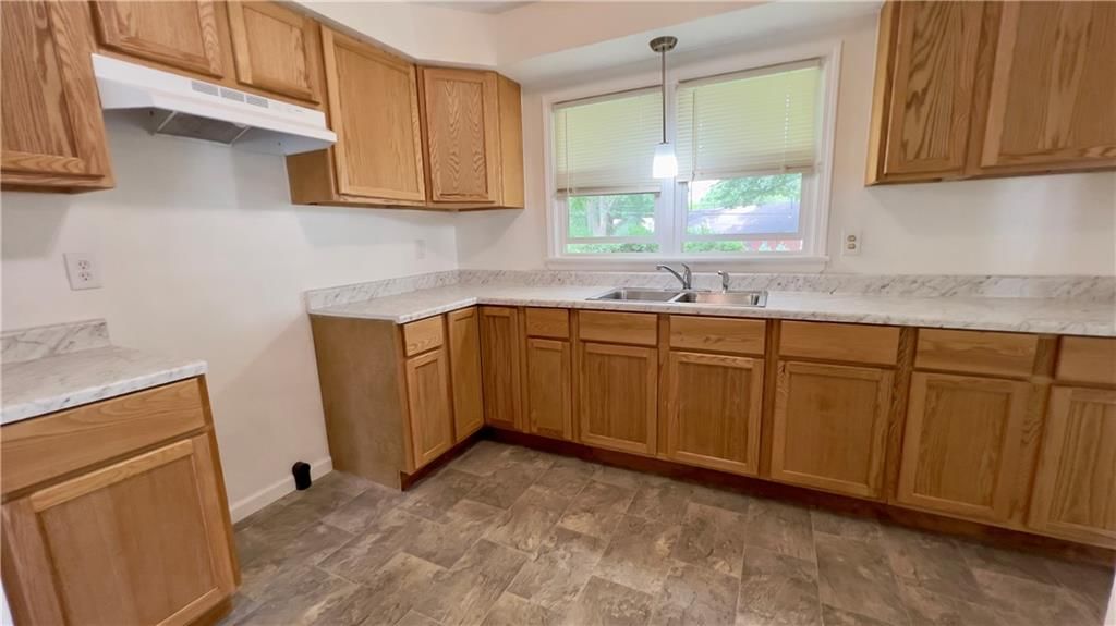 204 N Park Drive — photo 5