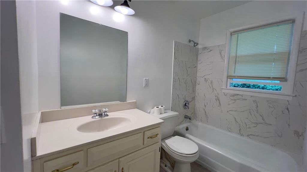 204 N Park Drive — photo 11