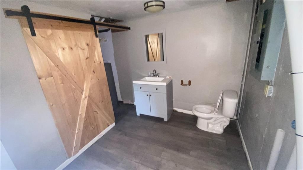 814 S High Street — photo 10