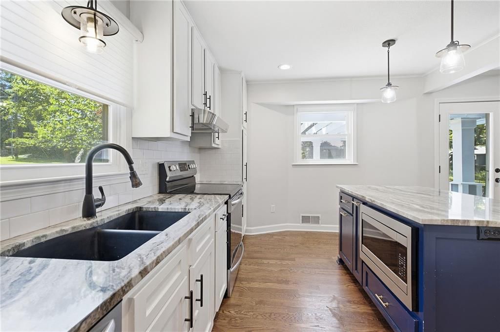 5131 W 63rd Street — photo 8