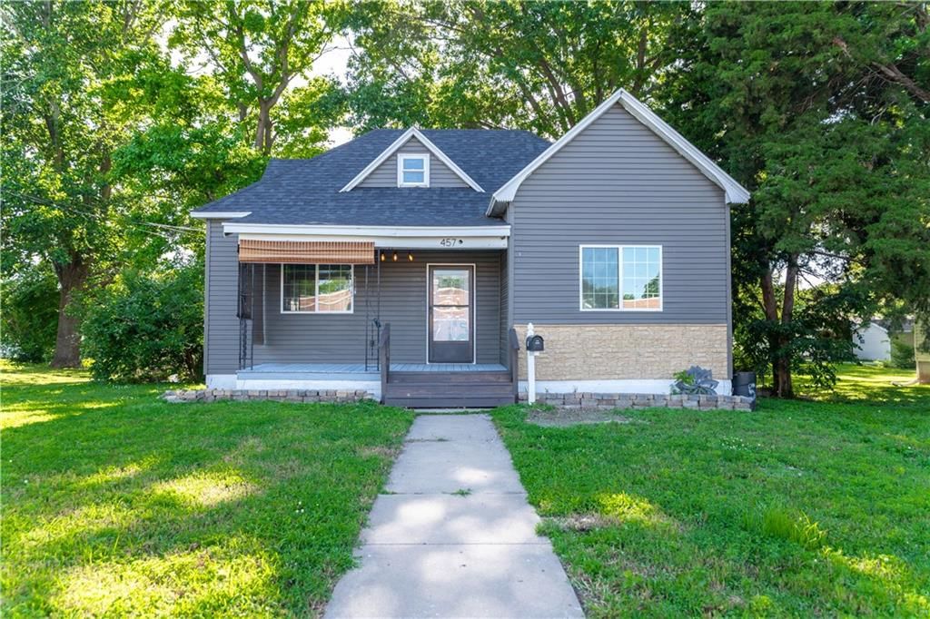 457 S Lyon Avenue, Marshall, MO