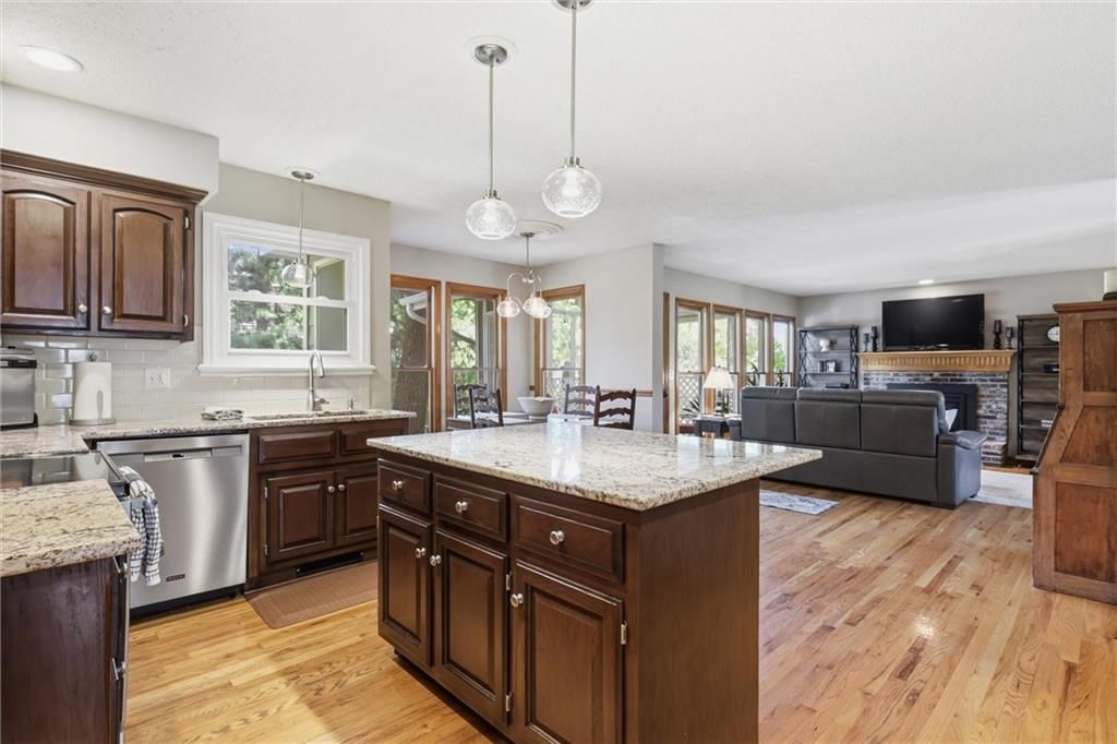 1117 Williamsburg Court — photo 14