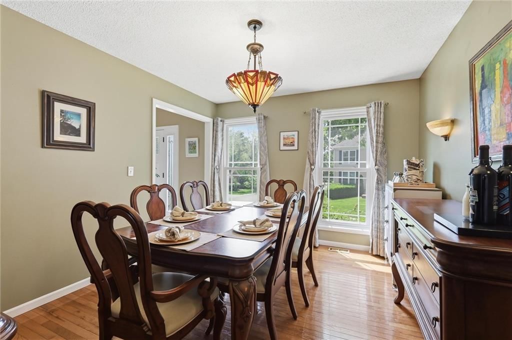 1117 Williamsburg Court — photo 18