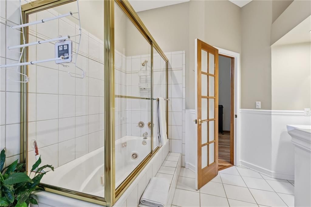 1117 Williamsburg Court — photo 23
