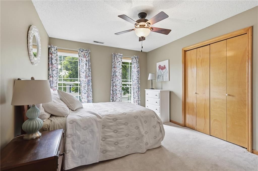 1117 Williamsburg Court — photo 24