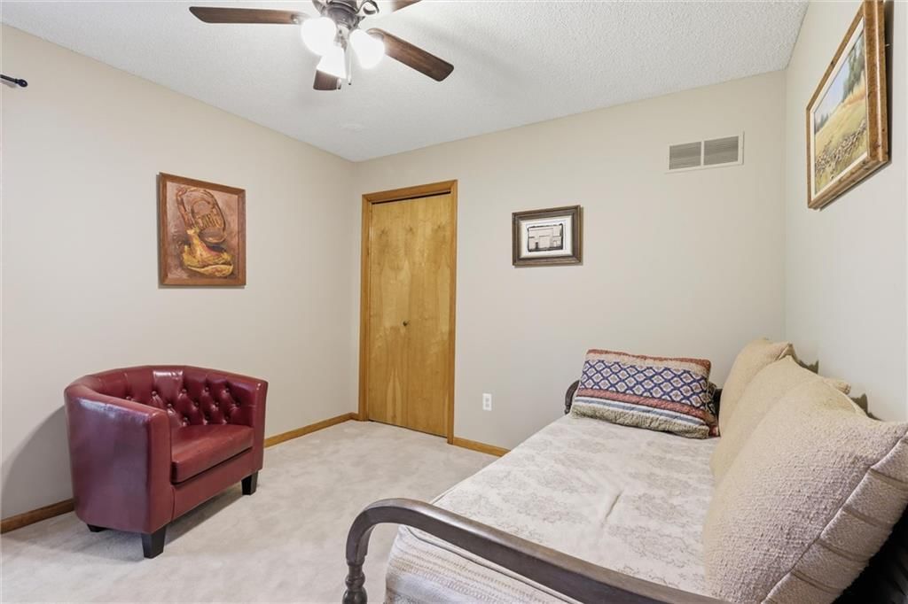 1117 Williamsburg Court — photo 26