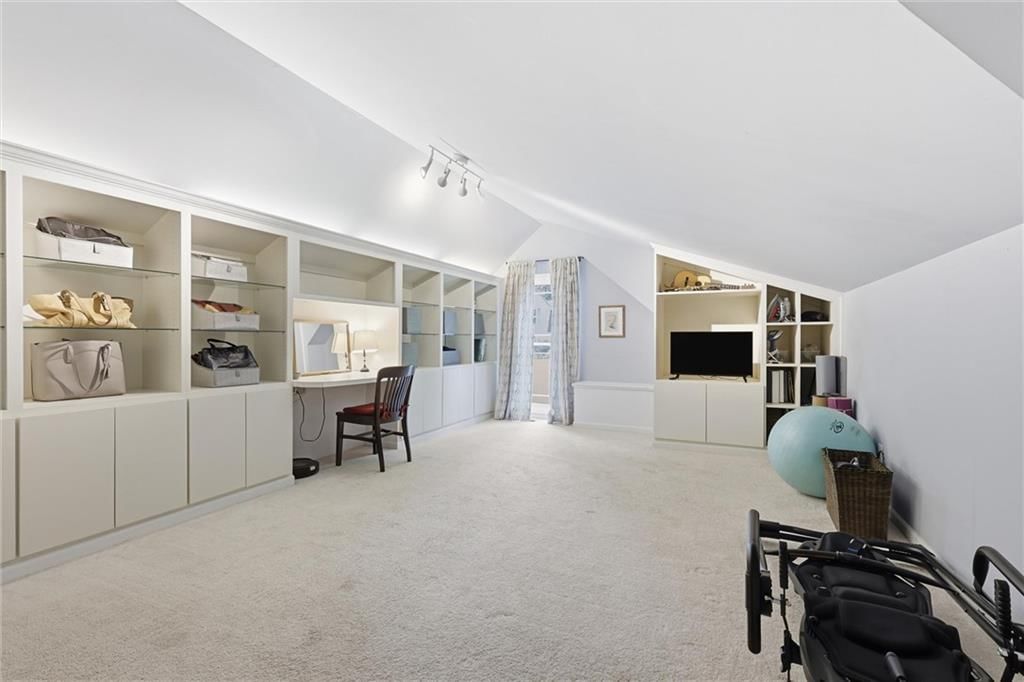 1117 Williamsburg Court — photo 27