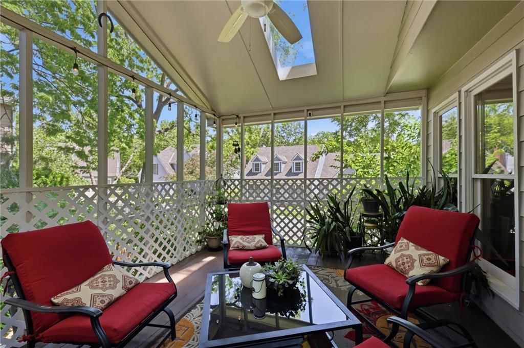 1117 Williamsburg Court — photo 35