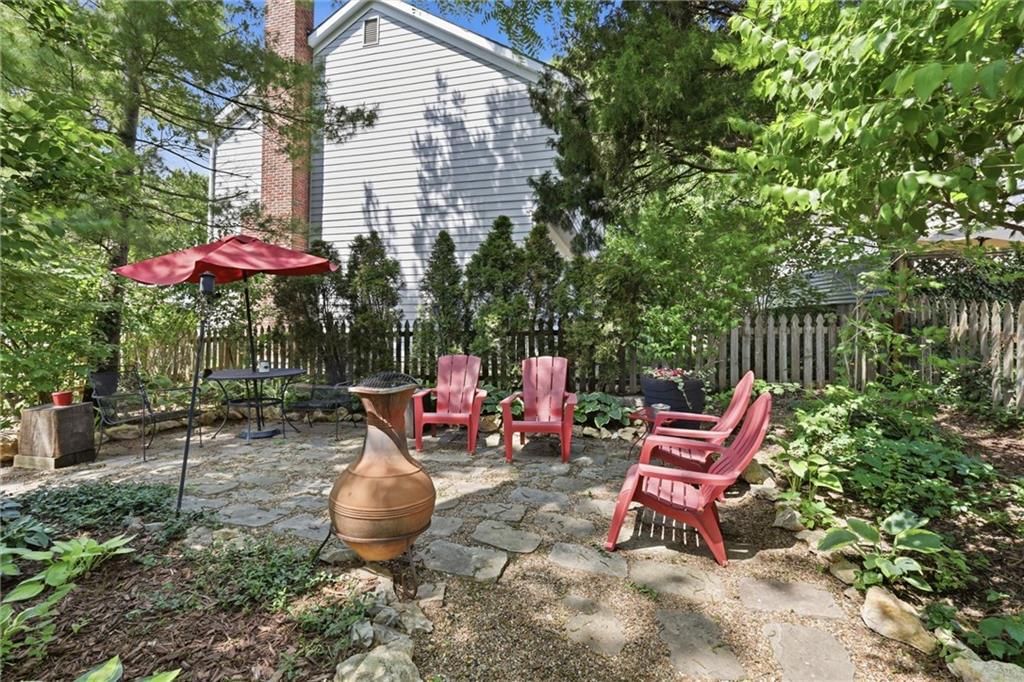 1117 Williamsburg Court — photo 42