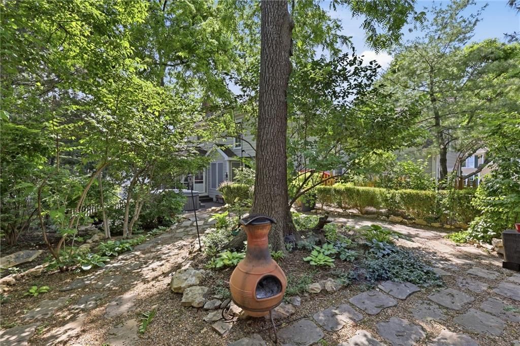 1117 Williamsburg Court — photo 45