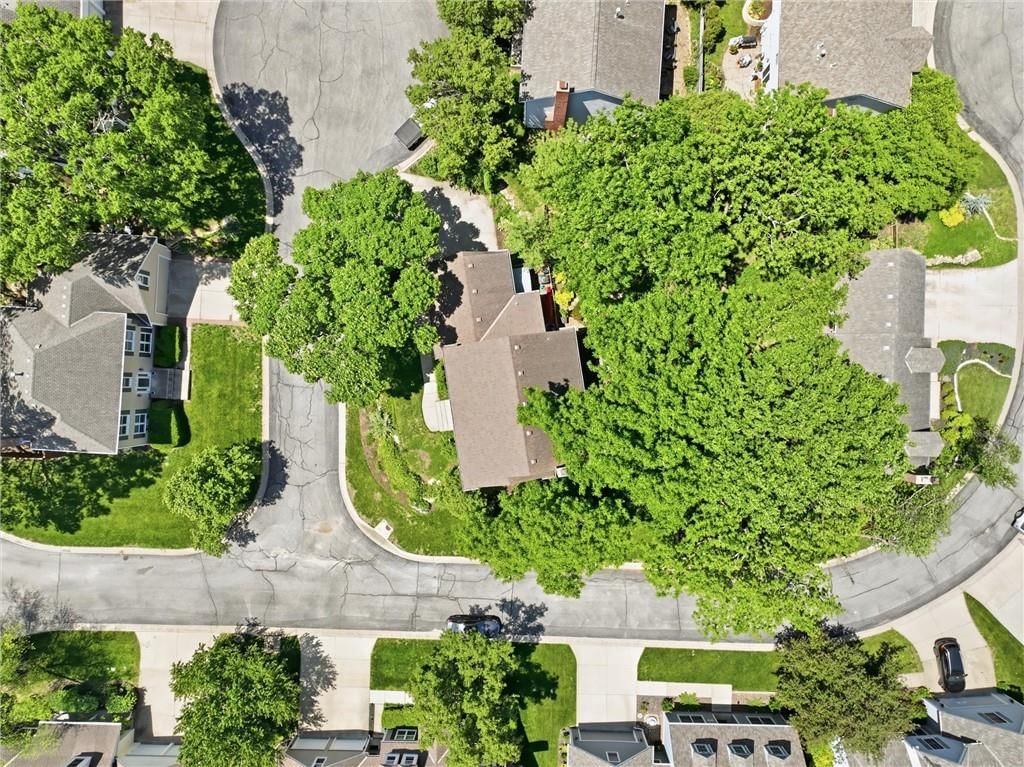1117 Williamsburg Court — photo 48