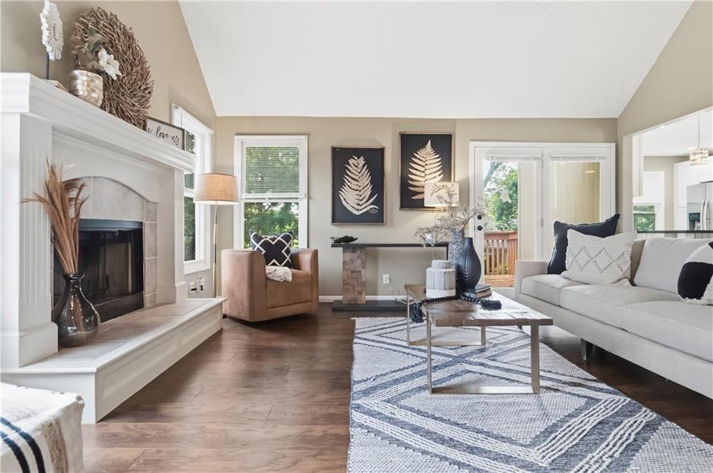 4823 N Beacon Avenue — photo 4