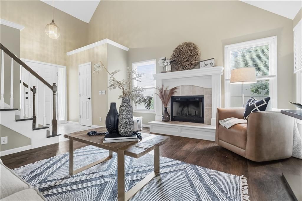 4823 N Beacon Avenue — photo 5