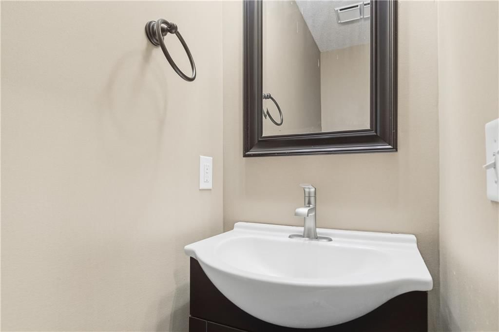 4823 N Beacon Avenue — photo 6