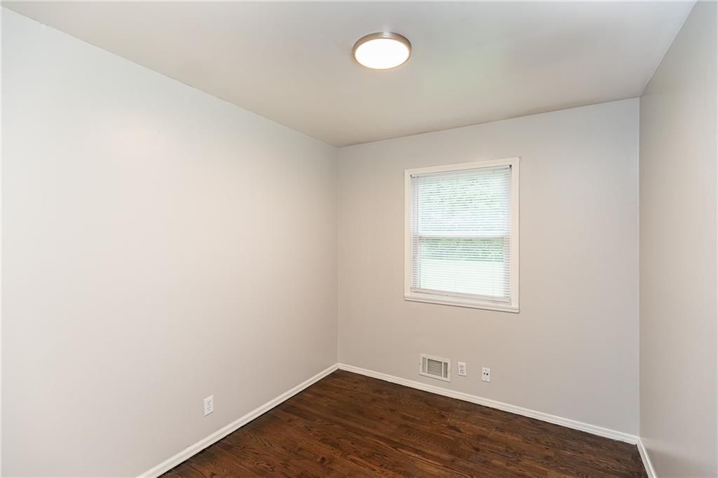 11012 E 74th Street — photo 10