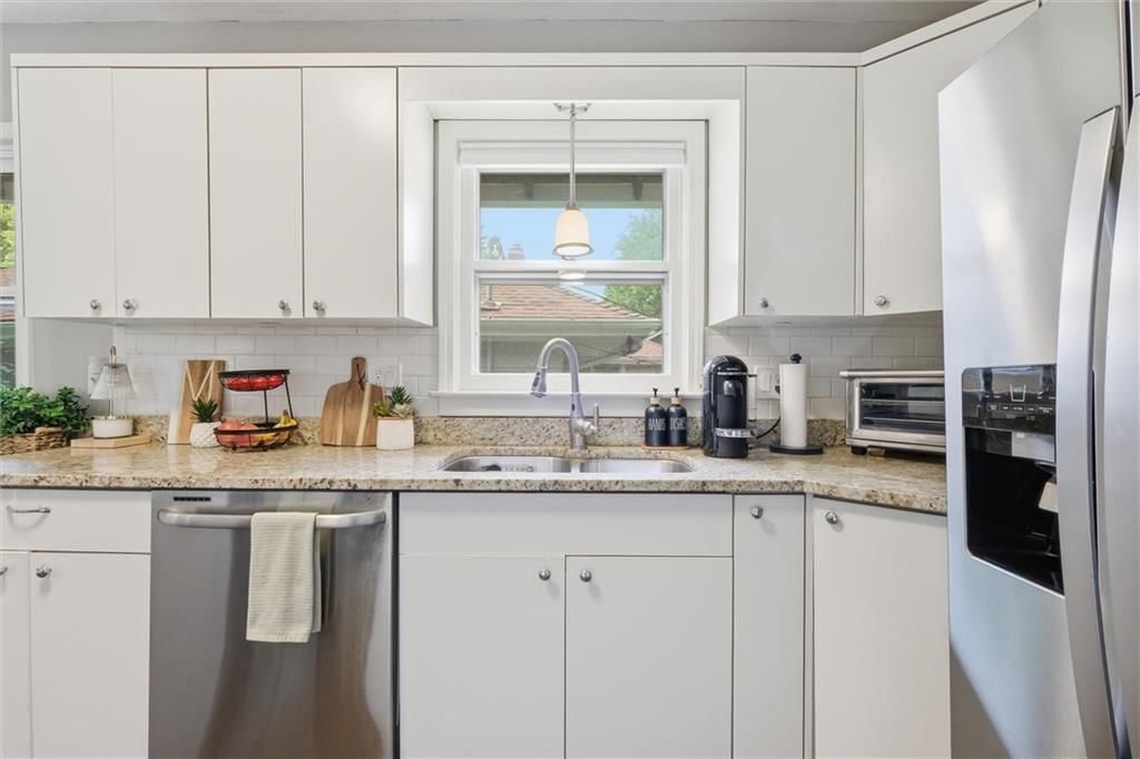 5827 Holmes Street — photo 13