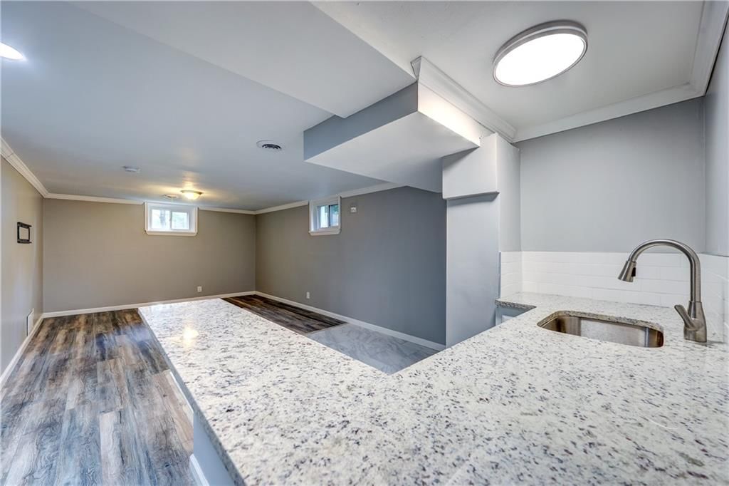 8901 Mission Road — photo 32