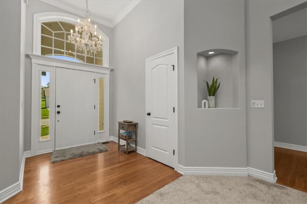 9014 N St Clair Avenue — photo 2