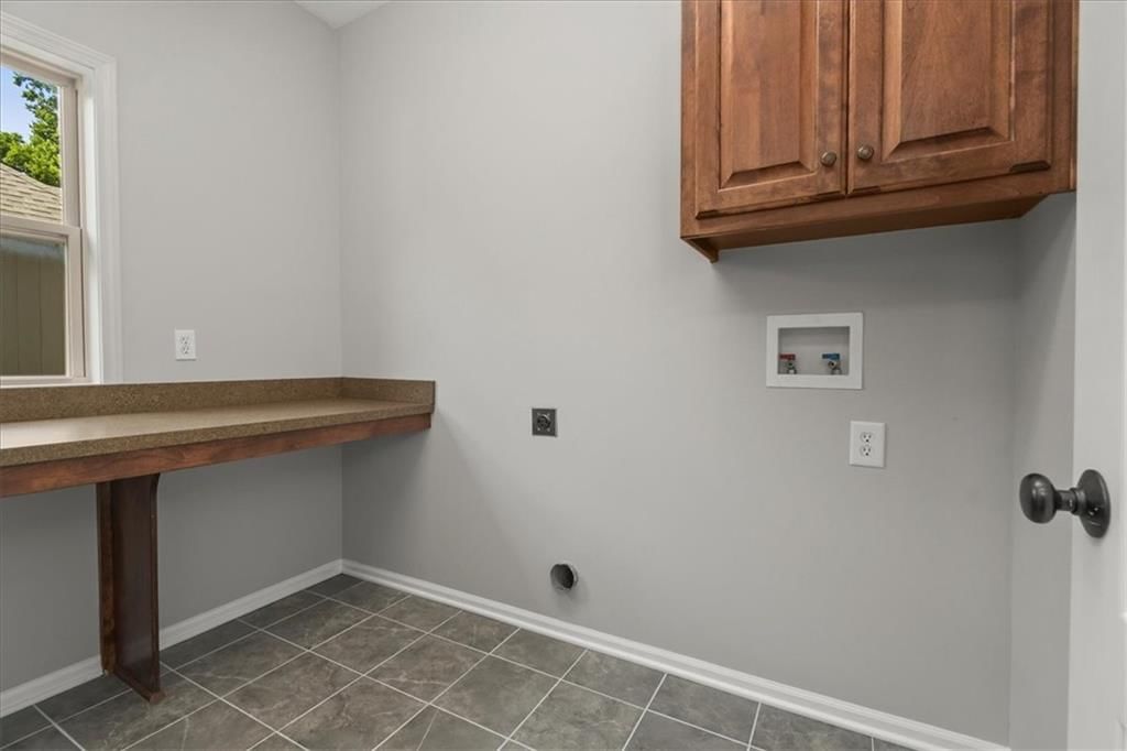 9014 N St Clair Avenue — photo 12