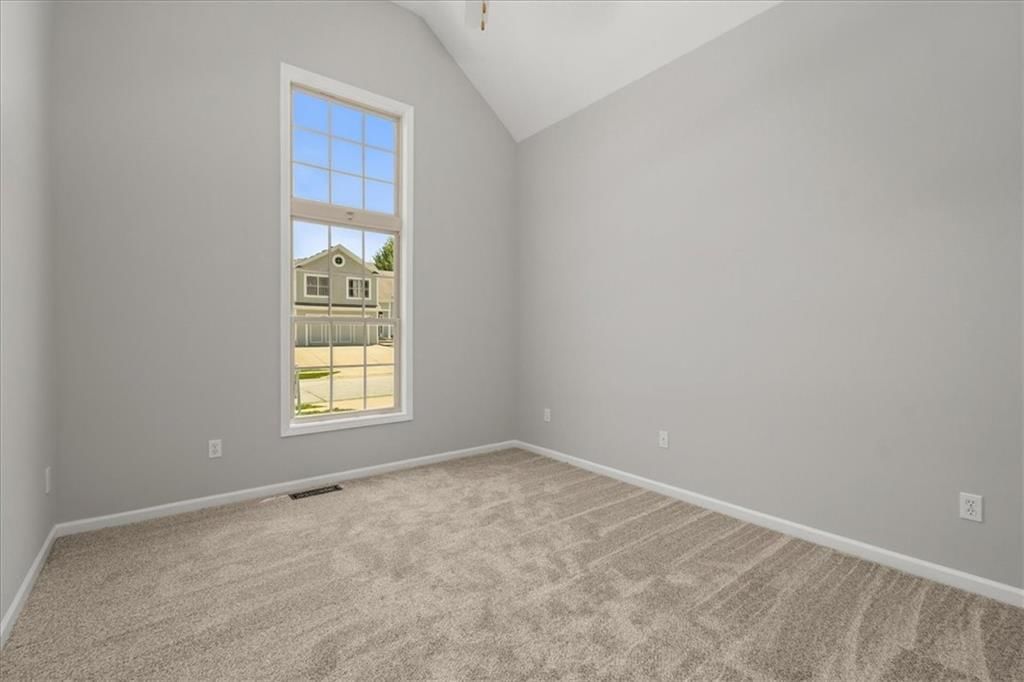 9014 N St Clair Avenue — photo 16