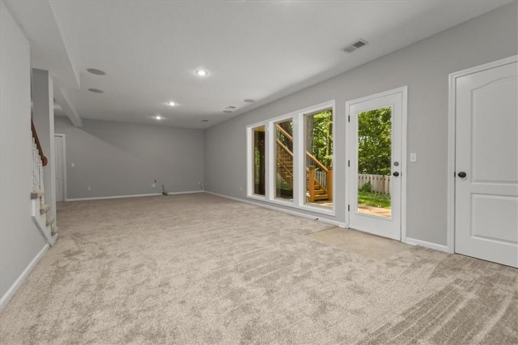9014 N St Clair Avenue — photo 21