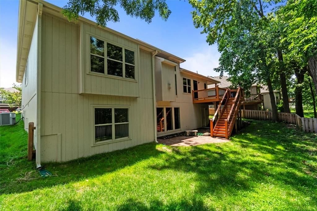 9014 N St Clair Avenue — photo 29