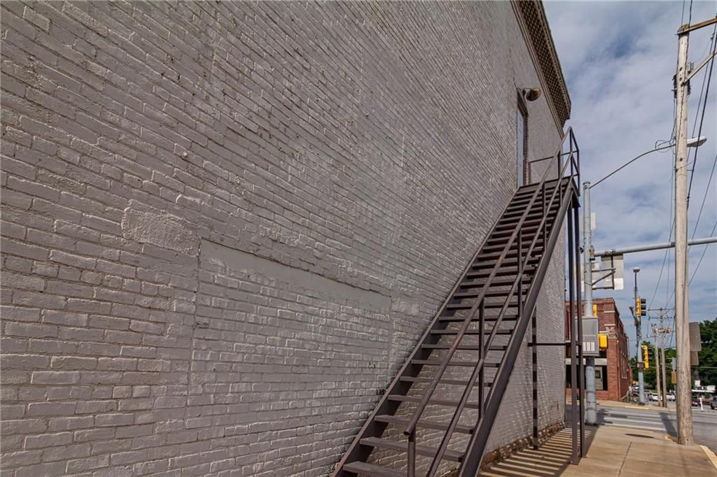 1145 Military Avenue — photo 21