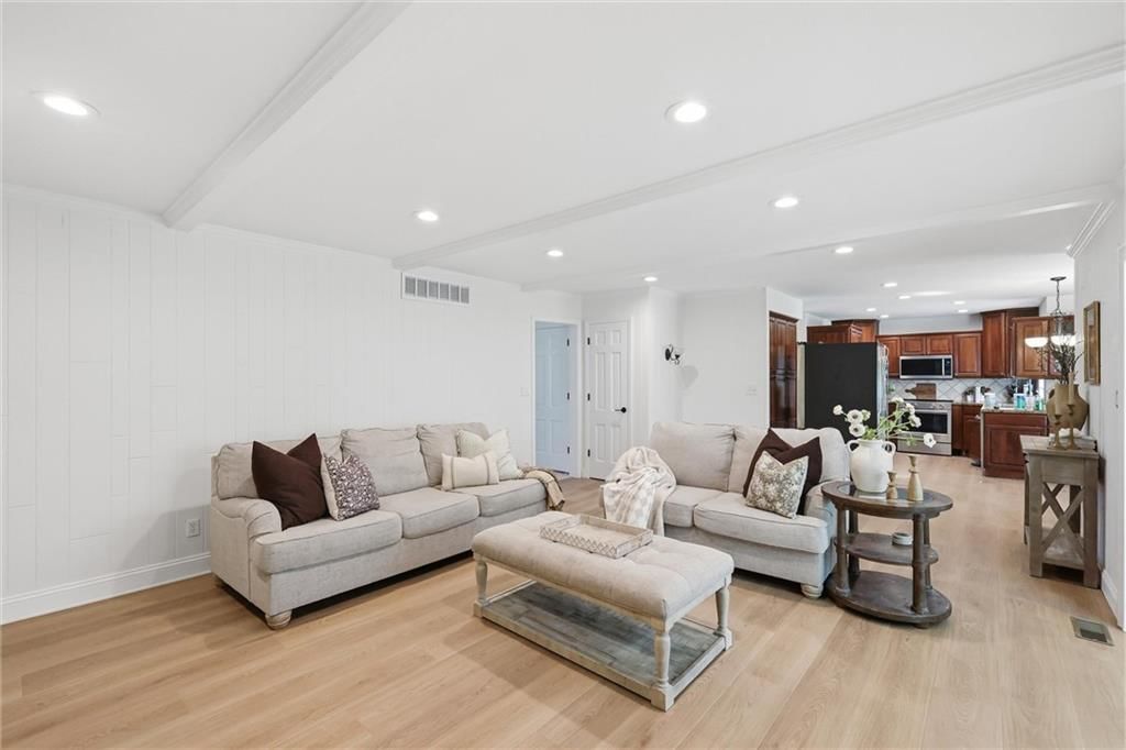 1536 Alvamar Drive — photo 10