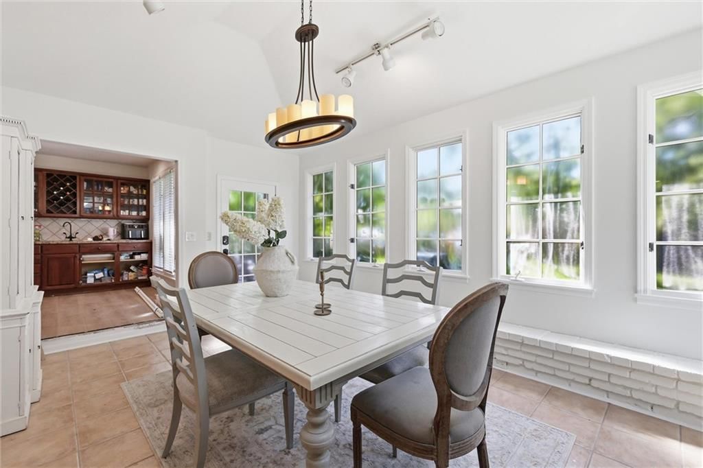 1536 Alvamar Drive — photo 13