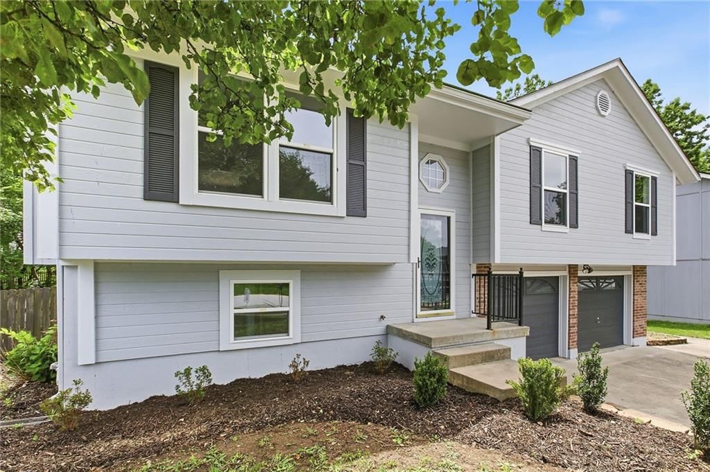 1130 SW Eastman Court — photo 3