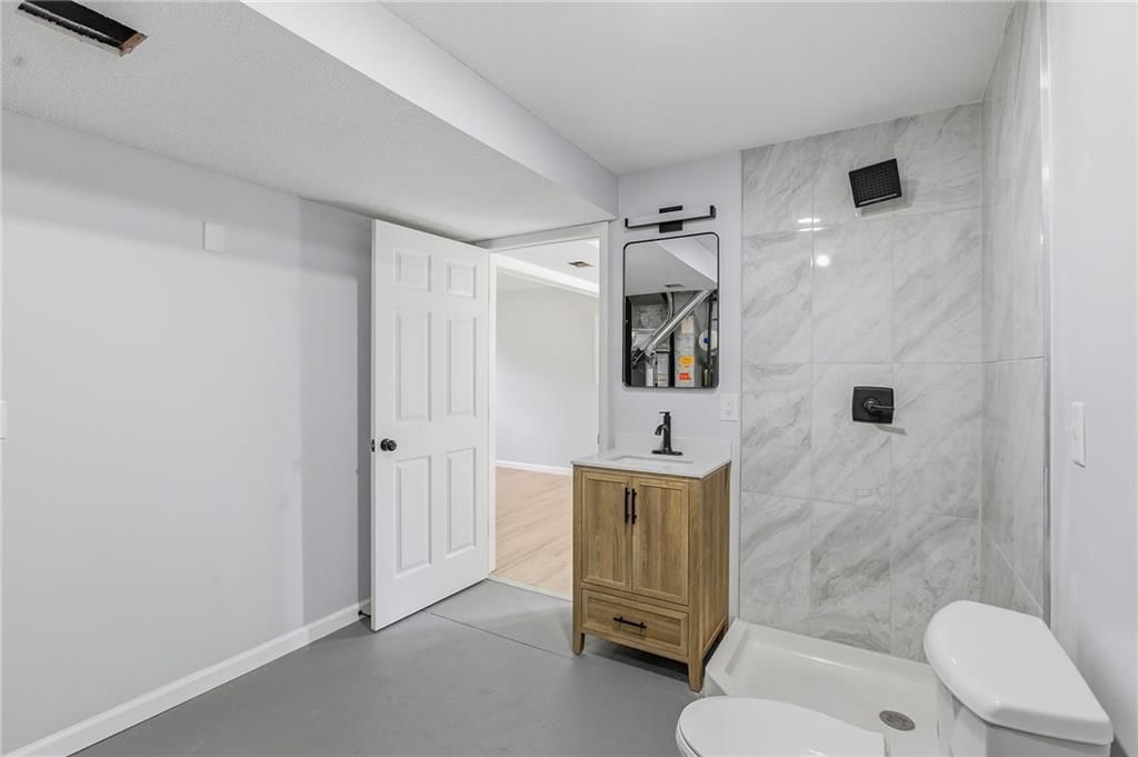 1130 SW Eastman Court — photo 32