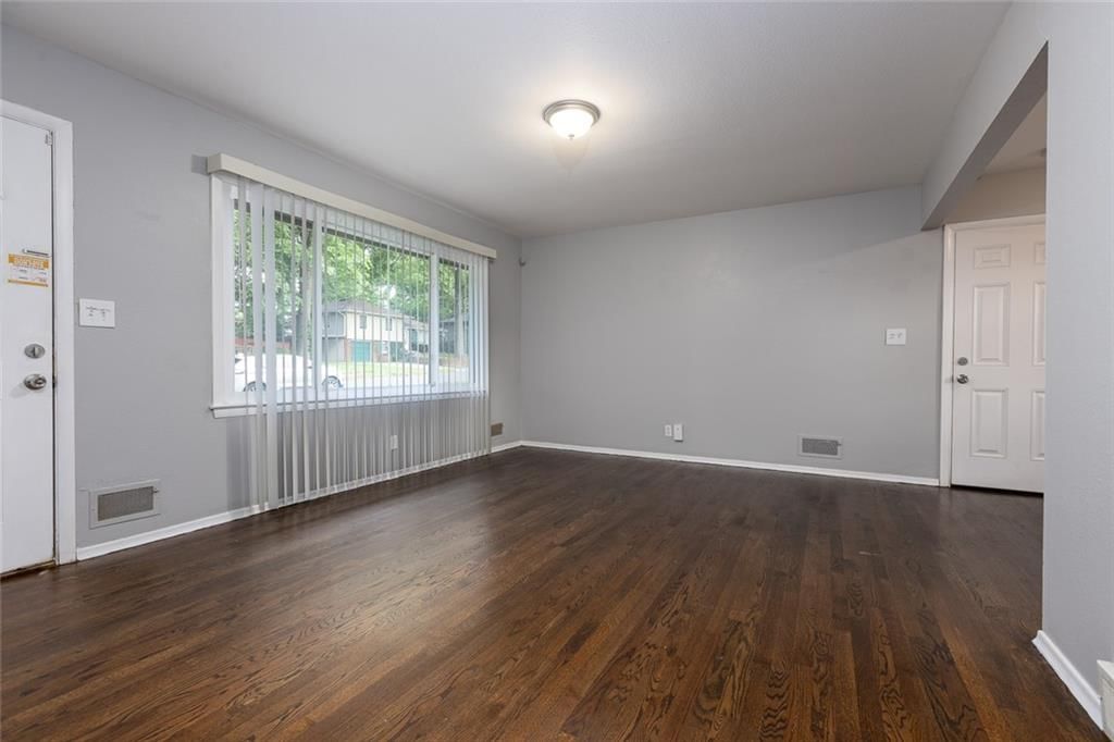 4837 EVANSTON Avenue — photo 5
