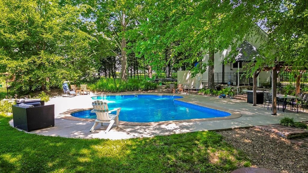 200 N Metcalf Road — photo 19