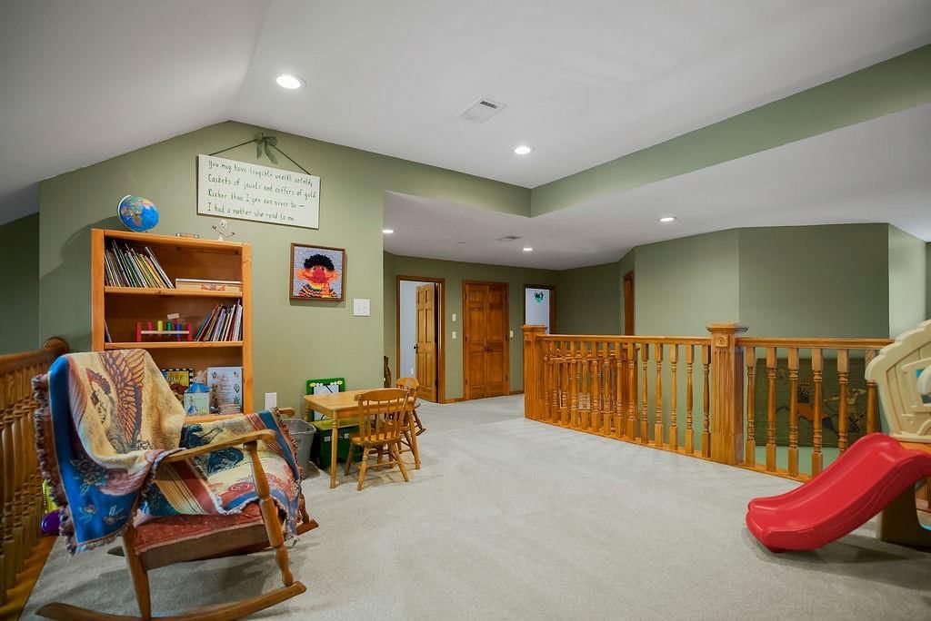 200 N Metcalf Road — photo 26