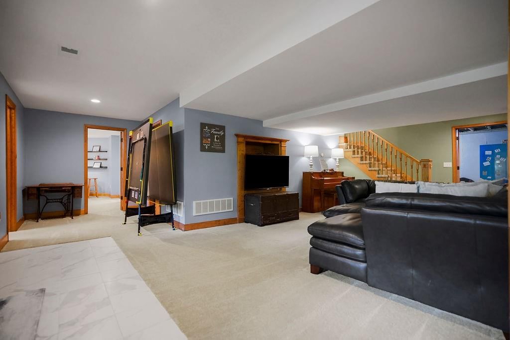200 N Metcalf Road — photo 32