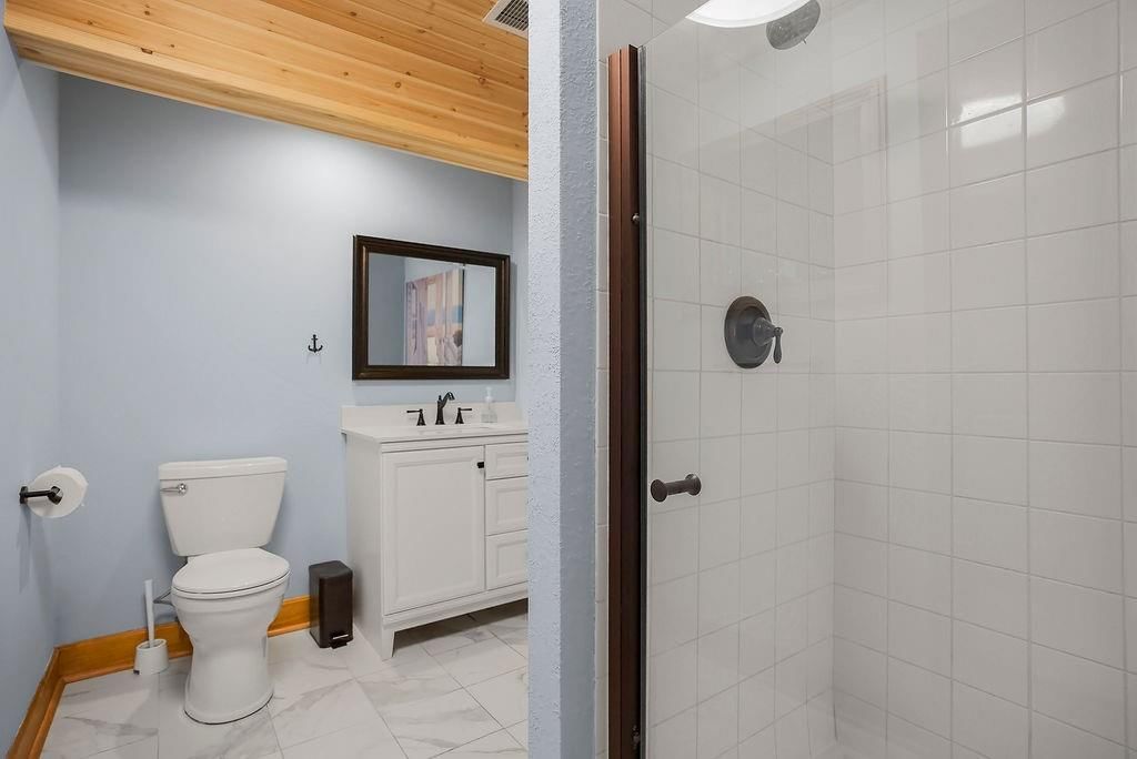 200 N Metcalf Road — photo 35