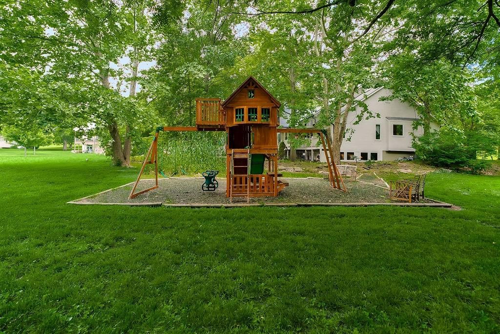 200 N Metcalf Road — photo 45