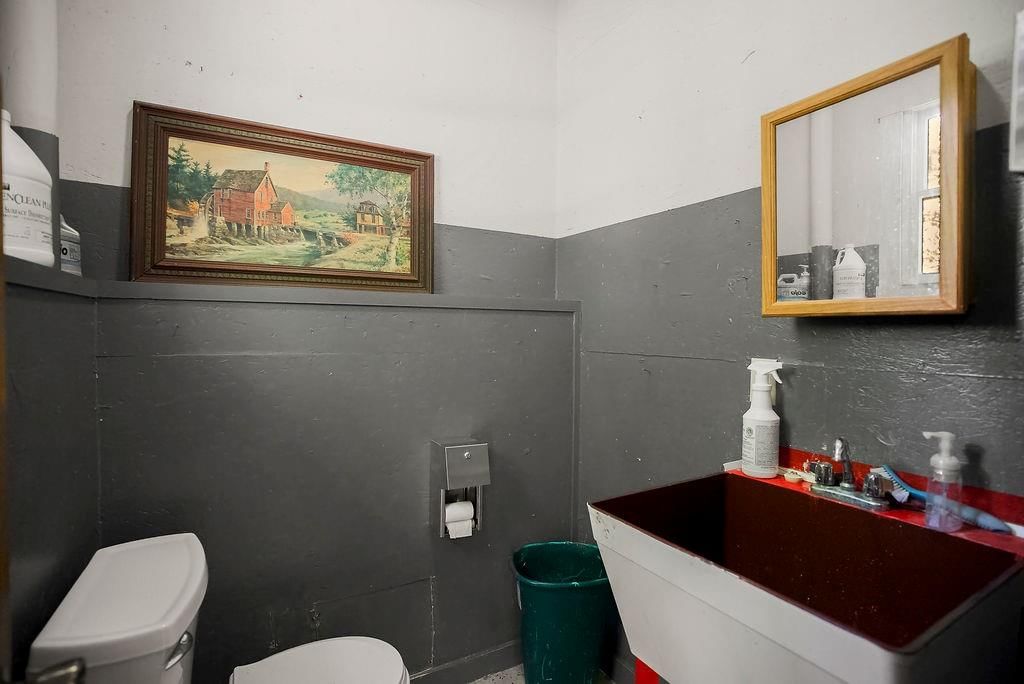 200 N Metcalf Road — photo 57