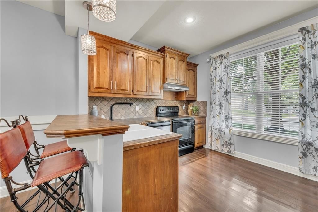 15828 W 61 Street — photo 5