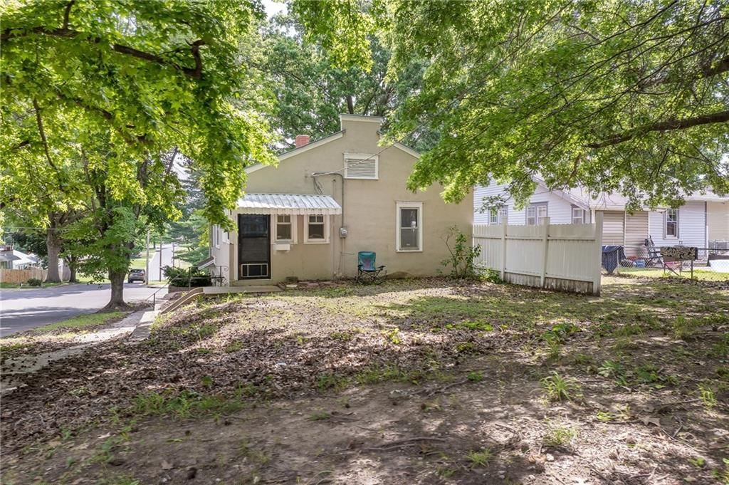 1402 S 30th Street — photo 4