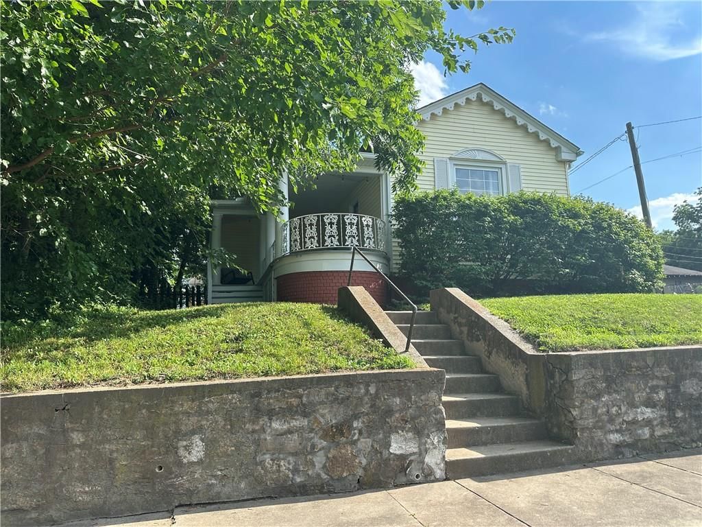1501 Franklin Avenue — photo 2