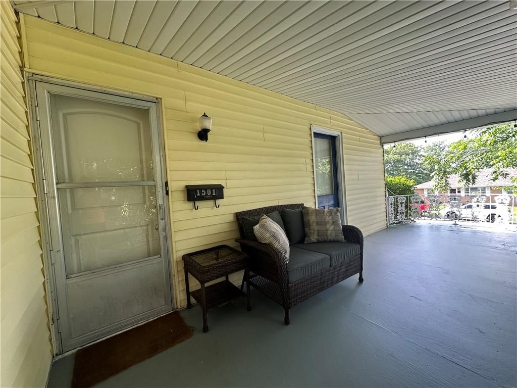 1501 Franklin Avenue — photo 29