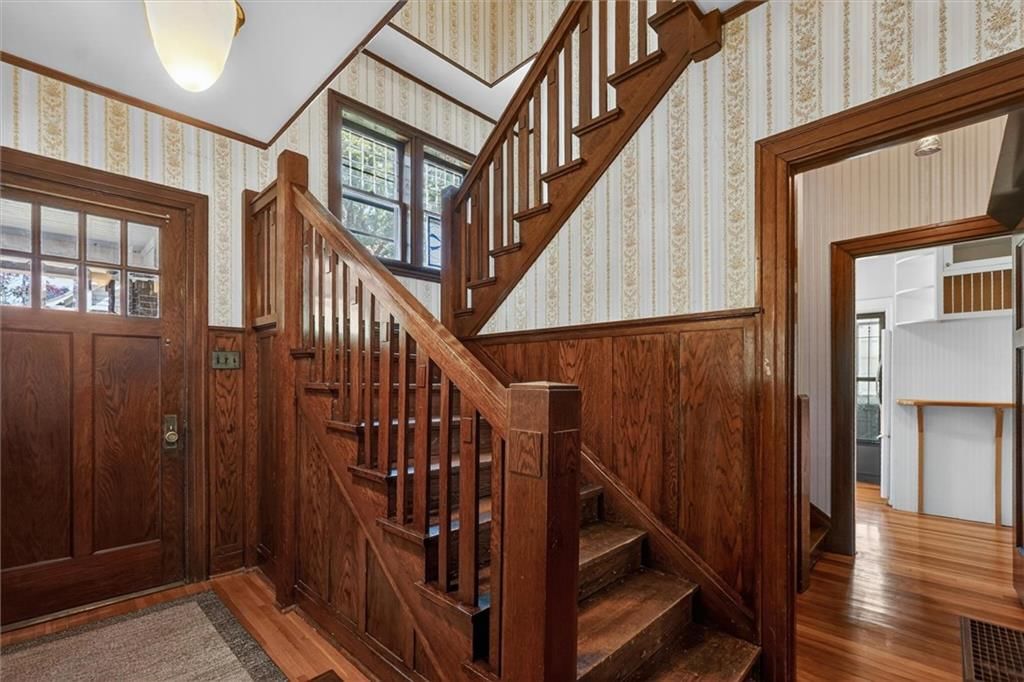 400 E Locust Street — photo 12