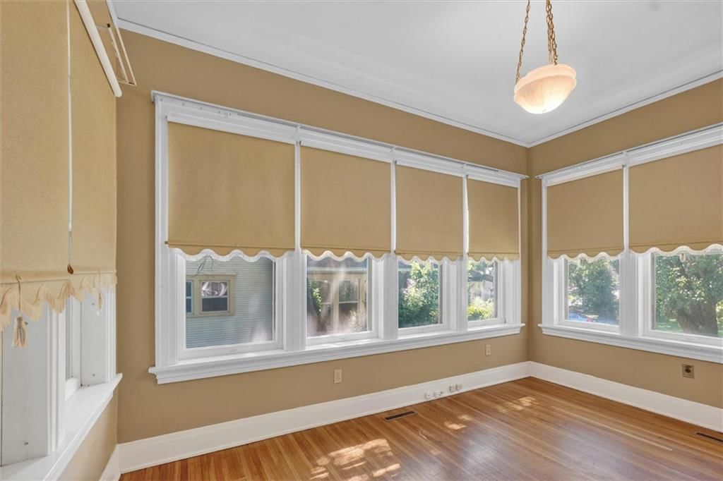400 E Locust Street — photo 23